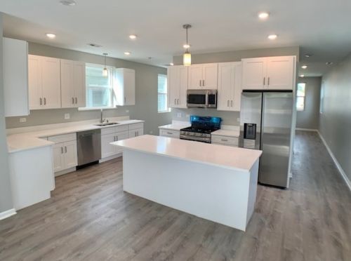 401 21 Ave, Broadview IL 60153-1474 exterior