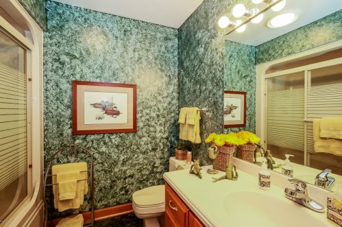 2425 58 St, Fennville MI 49408-8417 exterior