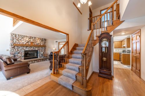 10430 Pne Rdg Rd, Milwaukee WI 53228-3236 exterior