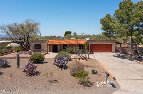 7437 Casablanca Dr, Tucson AZ 85704-1315 exterior