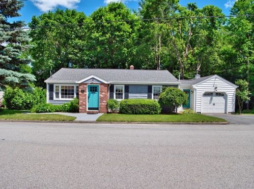 32 Brierway Dr, Worcester, MA 01604-3534