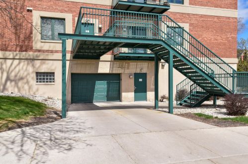 3710 Oakland Ave, Milwaukee WI  53211-2281 exterior