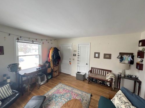 2037 Helena St, Madison WI 53704-5519 exterior