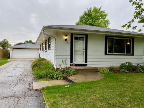 4209 89th St, Milwaukee, WI 53228-2211