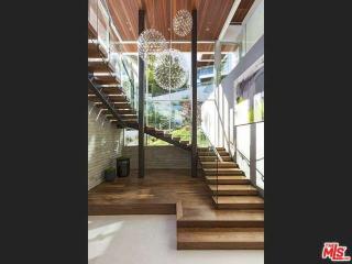 1232 Sunset Plaza Dr, Los Angeles CA  90069-1245 exterior