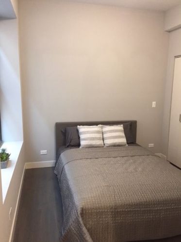 2151 Division St, Chicago, IL 60622-3056