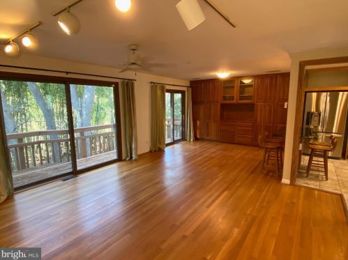 5707 Halpine Rd, Rockville MD exterior