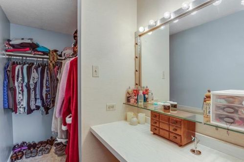 208 Darnley Dr, Moon Twp PA 15108-9753 exterior