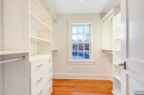 81 Trommel Dr, Mahwah NJ 07430-1533 exterior