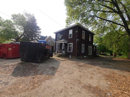 515 Crooks St, Belding, MI 48809-1827