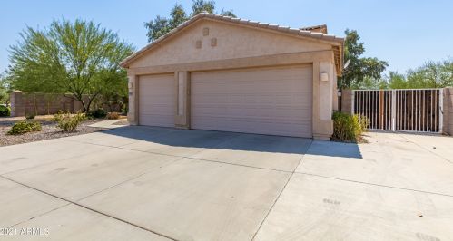 4960 Springs Dr, Chandler, AZ 85249-4728