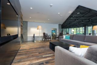 225 Cedar St, Seattle WA  98121-1771 exterior