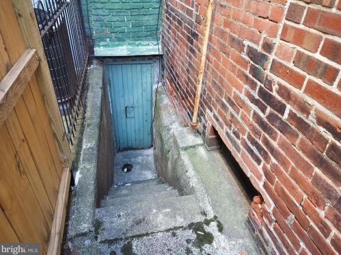 2214 17 St, Philadelphia PA 19132-3930 exterior