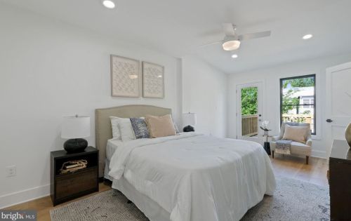 2410 37th St, Washington DC  20007-1835 exterior