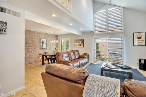 5815 8th Pl, Phoenix, AZ 85014-2157