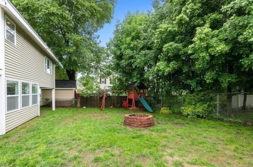 3 Puritan Rd, Salem MA 01970-1227 exterior