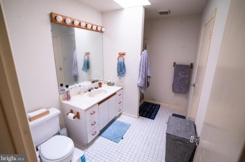 212 Concord St, Lancaster PA 17603-3521 exterior