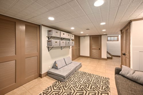 2478 85, Milwaukee WI 53226-1913 exterior