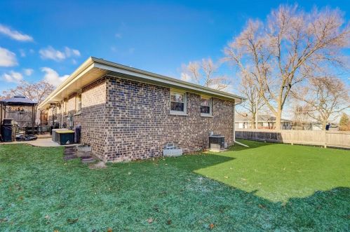 2327 Parnell Ave, Milwaukee WI 53221-4250 exterior