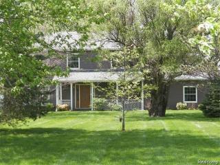 6352 Hessen Rd, Ira, MI 48023-1405
