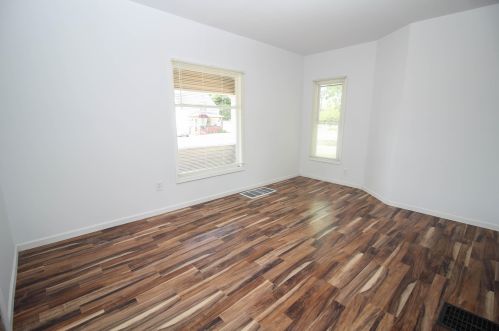 188 Michigan Ave, Three Rivers MI 49093-1126 exterior