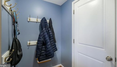 65 Plymouth Dr, Limerick PA 19468-2871 exterior