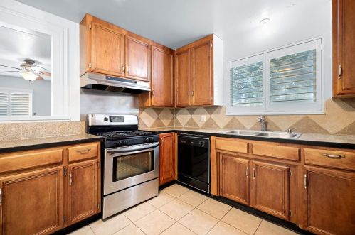 1861 Denair Ave, Turlock CA 95382-1815 exterior