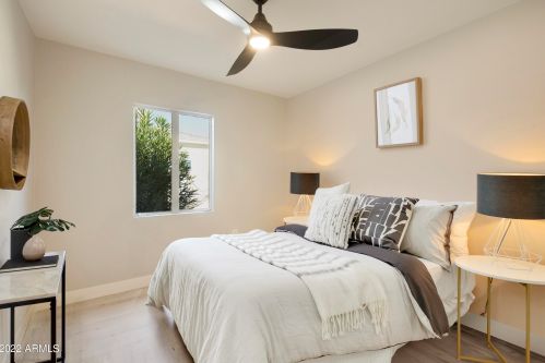 7008 11th Way, Phoenix AZ  85020-5313 exterior