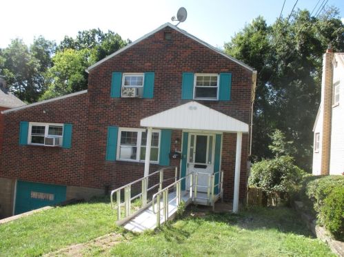 162 Briarwood Dr, Pittsburgh, PA 15235-4301