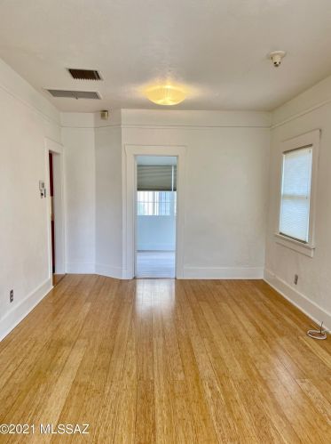 815 Helen St, Tucson, AZ 85719-4423