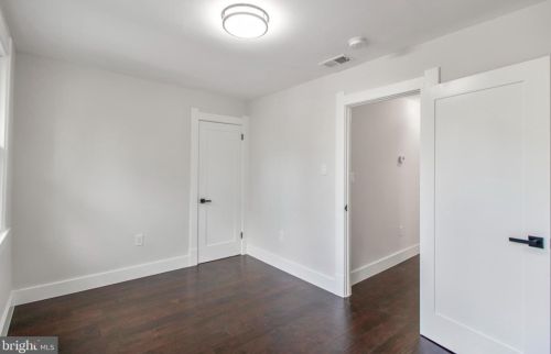 2911 17th St, Washington DC  20018-1825 exterior