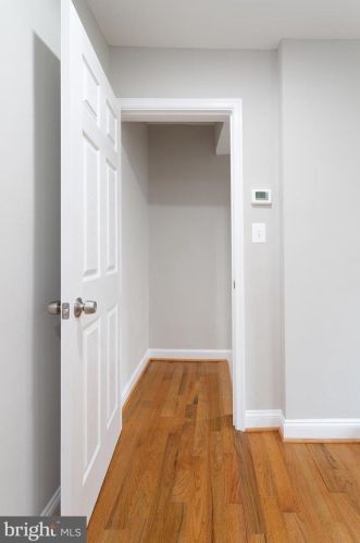 4607 Capitol St, Washington DC 20003-1622 exterior