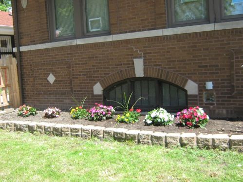 11039 Wallace St, Chicago, IL 60628-4031