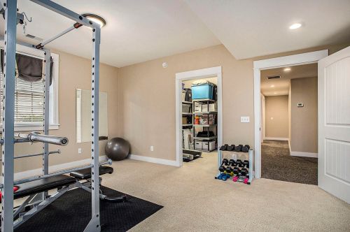 7180 Inverness Dr, Kalamazoo MI 49009-3935 exterior