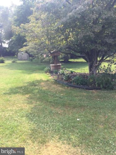 123 Nicholas Rd, Lancaster PA 17603-9423 exterior