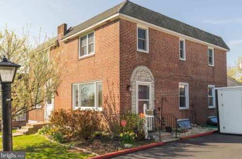 314 Holland St, Chester, PA 19022-1108