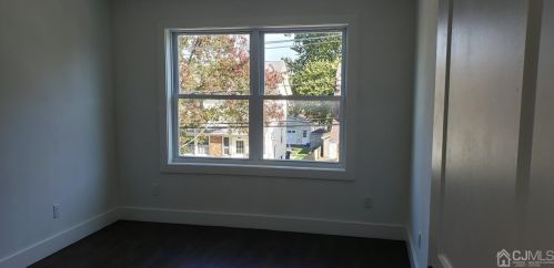 135 Cooper Ave, Iselin NJ 08830-2003 exterior