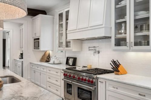 2652 Forrest Way, Atlanta GA  30305-3770 exterior