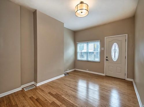 4840 Hatfield St, Pittsburgh, PA 15201-2725