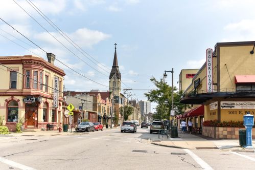 1691 Marshall St, Milwaukee WI  53202-1563 exterior