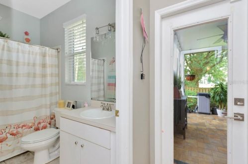 15410 Heathridge Dr, Tampa FL 33625-1638 exterior