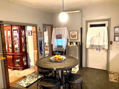 675 Millbury St, Worcester MA 01607-1020 exterior