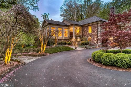 1125 Basil Rd, Mc Lean VA  22101-1803 exterior