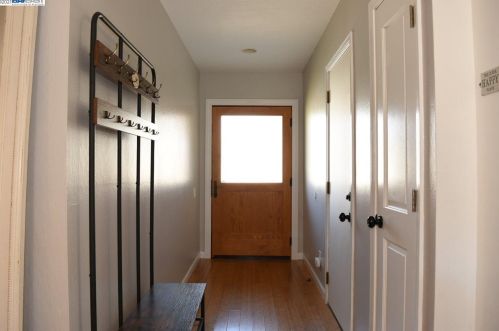 4480 Clear Creek Ct, Concord, CA 94521-4510