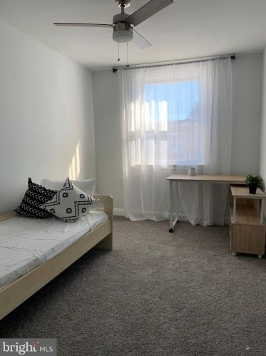 7149 Lynford St, Philadelphia PA 19149-1127 exterior