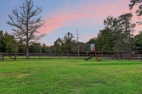 114 Leah Dr, Montgomery TX 77316-6818 exterior