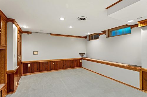 4085 110, Milwaukee WI 53222-1102 exterior