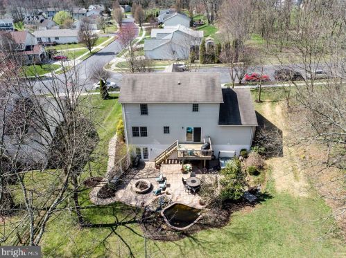 100 Columbus Ave, Littlestown PA 17340-1569 exterior