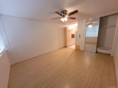 2442 Tusitala St, Honolulu, HI 96815-3153