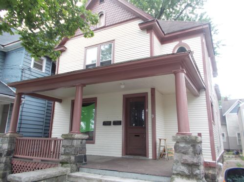 419 Walnut St, Kalamazoo, MI 49007-5132